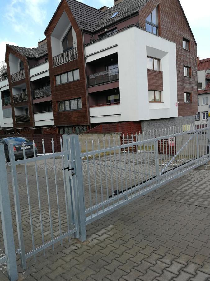 Apartament Jelenia Gora - Cieplice المظهر الخارجي الصورة