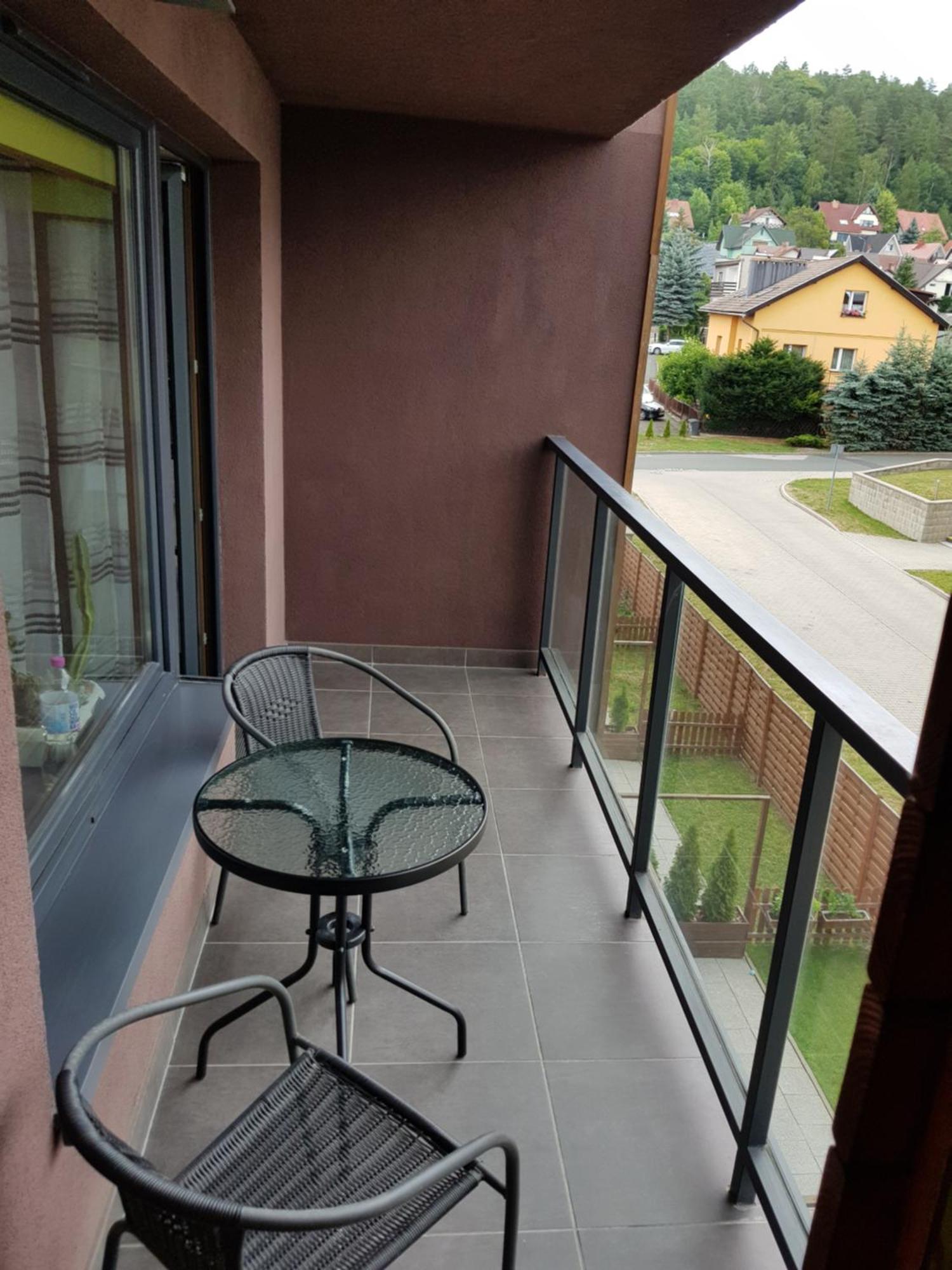 Apartament Jelenia Gora - Cieplice المظهر الخارجي الصورة
