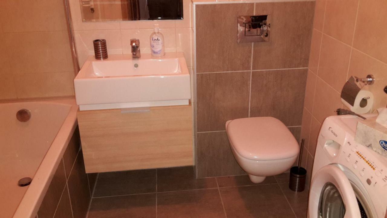 Apartament Jelenia Gora - Cieplice المظهر الخارجي الصورة